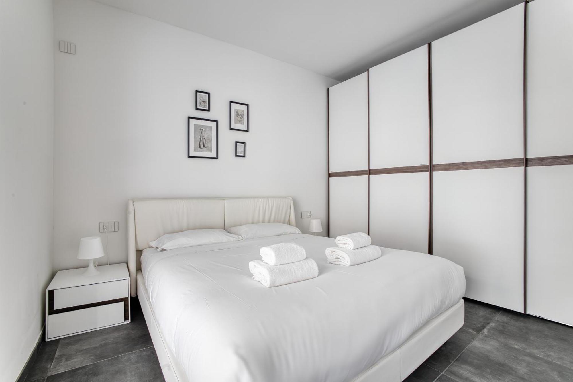 Apartment Just Urban Stays - Apartment With 40Sqm Terrace - Solari Milan